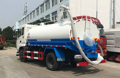 高效環保服務衛生 桂林李總喜提東風特商吸糞車